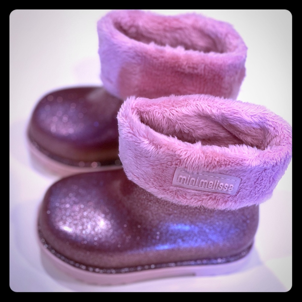 LIKE NEW SZ 5 MINI MELISSA BOOTS
